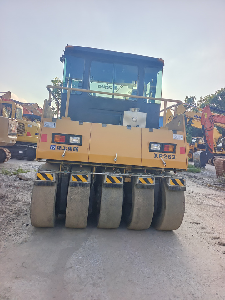 XCMG XP263 - Pneumatic roller: picture 5 XCMG XP263 - Pneumatic roller: picture 5