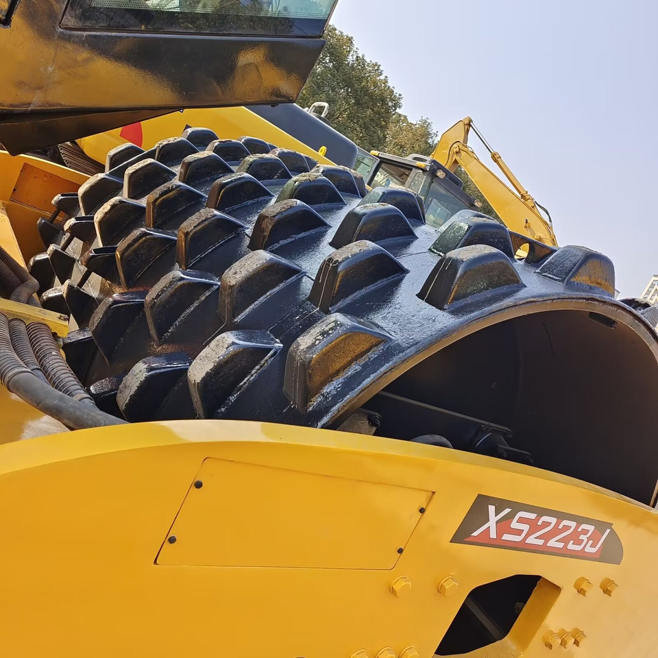 XCMG XS 223J WITH SHEEPFOOT PAD - Road roller: picture 5 XCMG XS 223J WITH SHEEPFOOT PAD - Road roller: picture 5