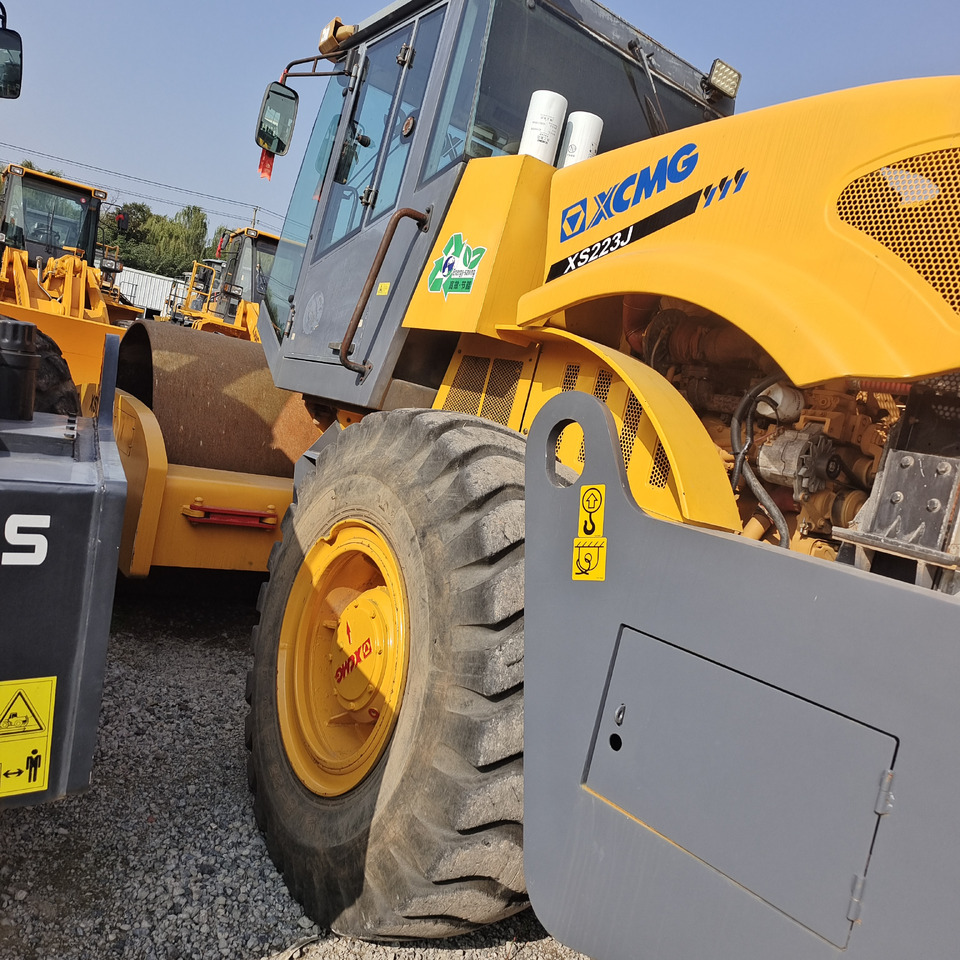 XCMG XS223J - Road roller: picture 3 XCMG XS223J - Road roller: picture 3