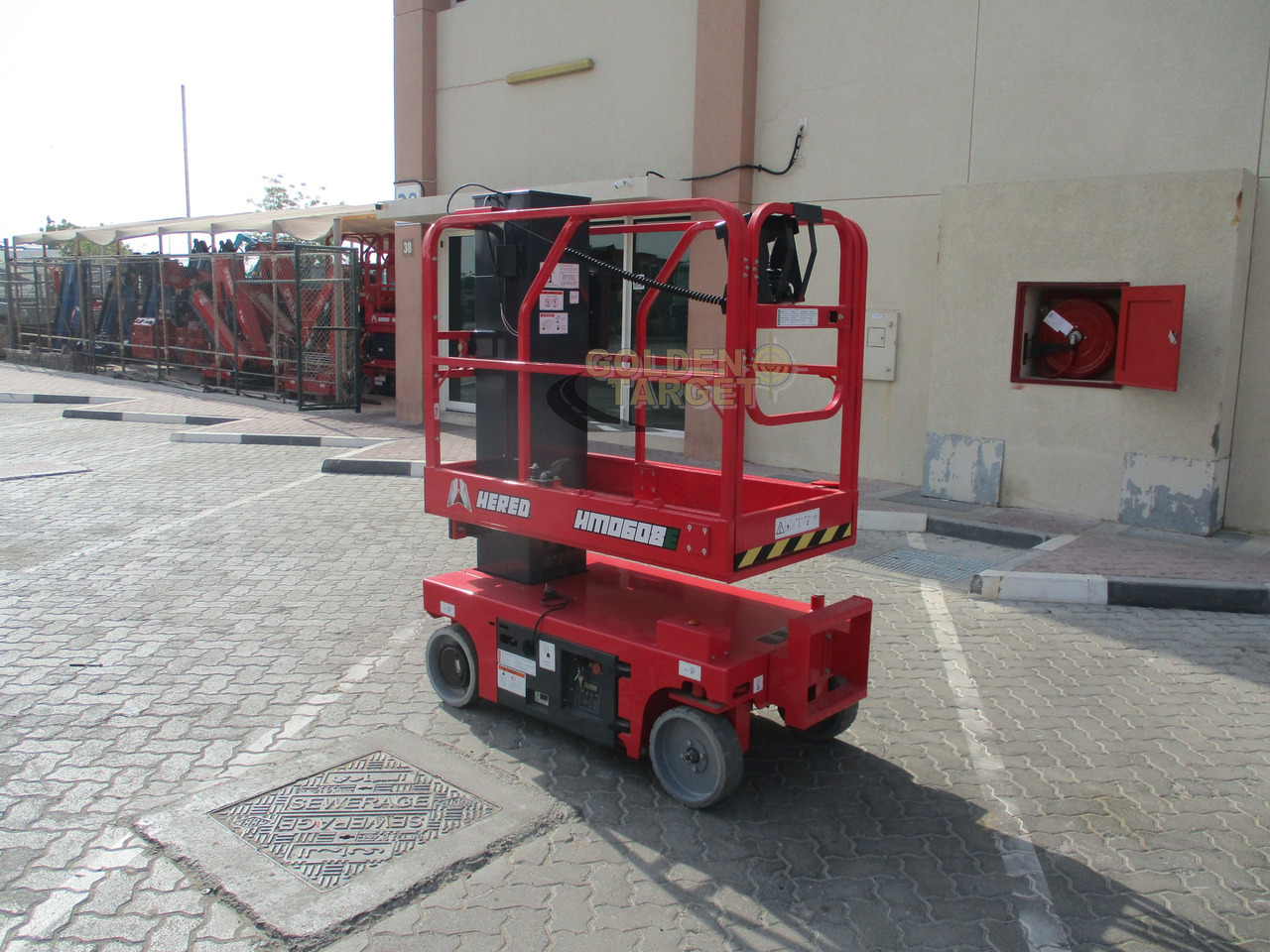 Hered HM0608E Vertical Mast Lift - Scissor lift: picture 1 Hered HM0608E Vertical Mast Lift - Scissor lift: picture 1