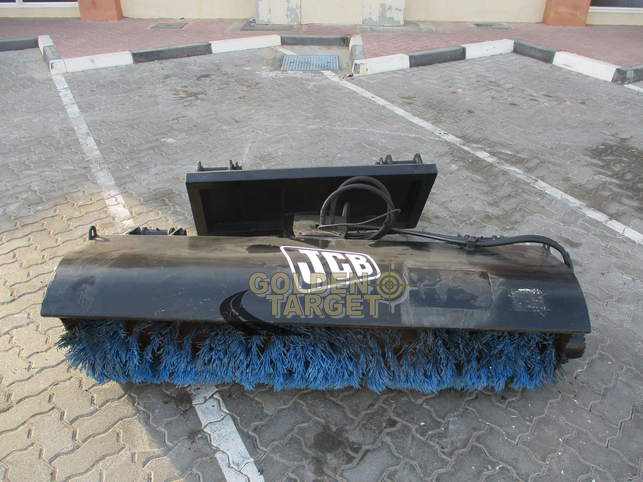 JCB Broom Attachment - Broom for Skid steer loader: picture 1 JCB Broom Attachment - Broom for Skid steer loader: picture 1