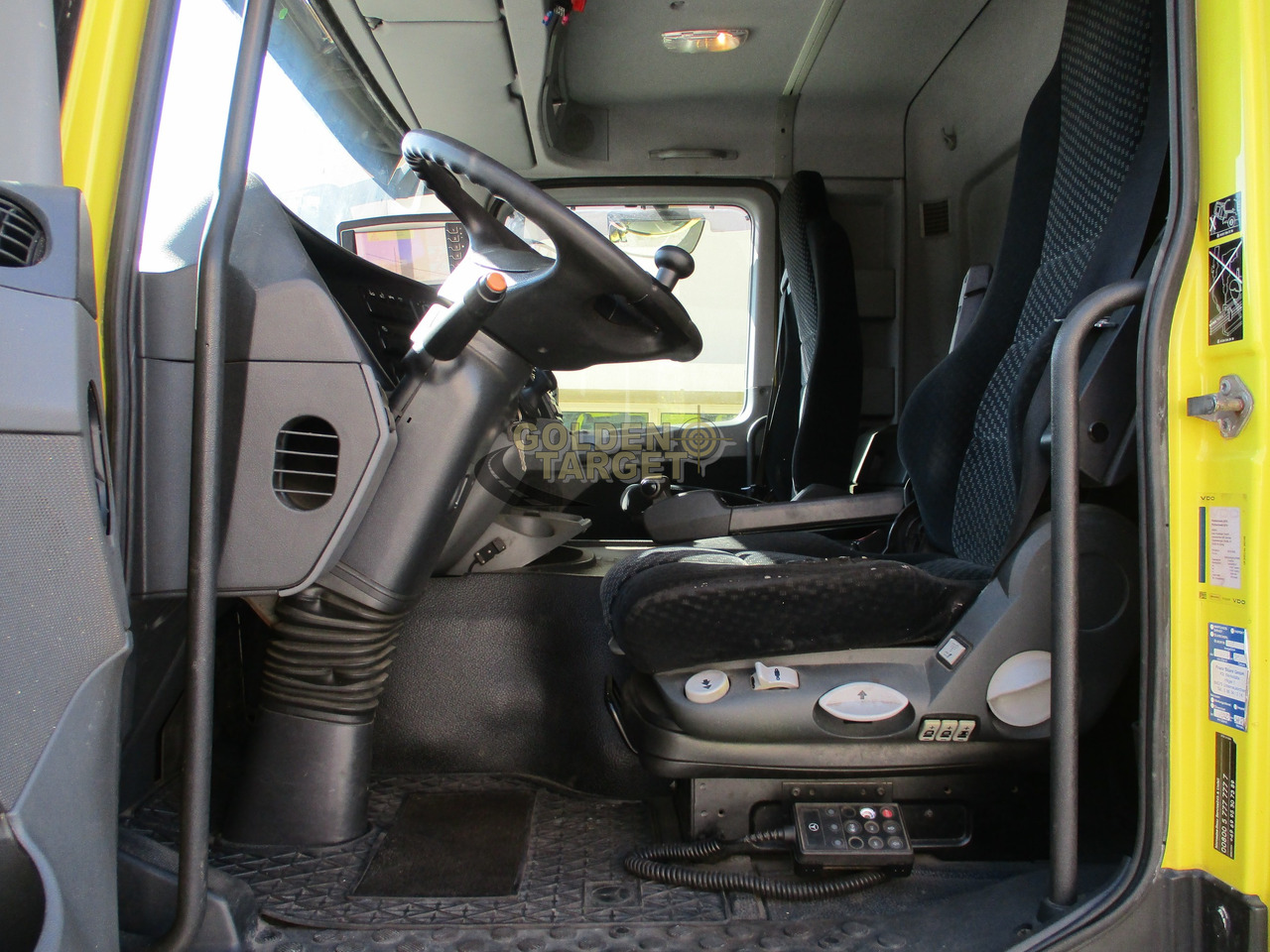 Garbage truck Mercedes Actros 2532 6×2 Garbage Truck: picture 12