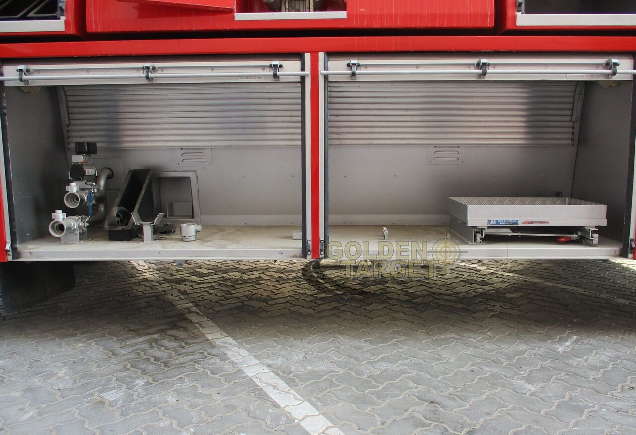 Reynold Boughton Barracuda 4x4 Airport Fire Truck - Fire truck: picture 4 Reynold Boughton Barracuda 4x4 Airport Fire Truck - Fire truck: picture 4