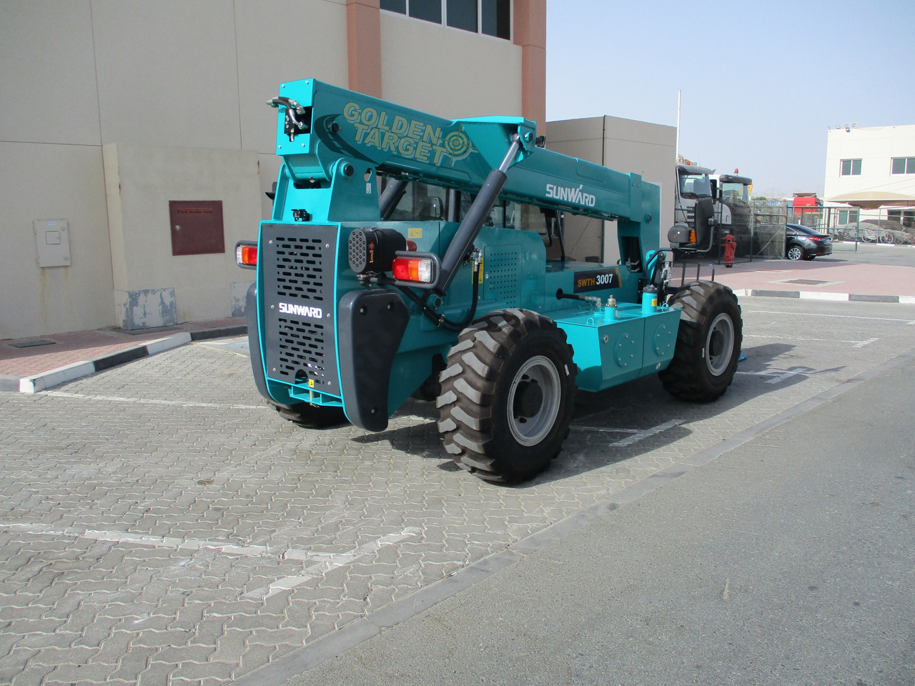 Sunward SWTH3007 4×4 Telehandler - Telescopic handler: picture 3 Sunward SWTH3007 4×4 Telehandler - Telescopic handler: picture 3