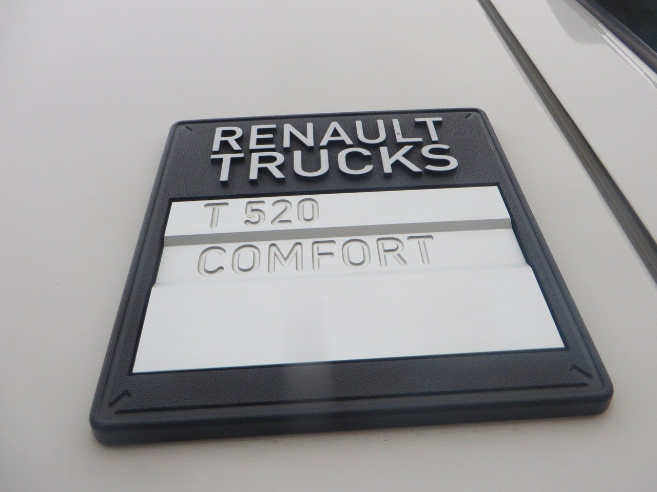 Renault T520 HSC 4x2Tractor - Tractor unit: picture 3 Renault T520 HSC 4x2Tractor - Tractor unit: picture 3