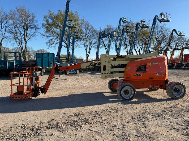 JLG 520 AJ - Articulated boom: picture 1 JLG 520 AJ - Articulated boom: picture 1