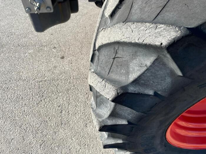 Claas Arion 650 - Farm tractor: picture 5 Claas Arion 650 - Farm tractor: picture 5