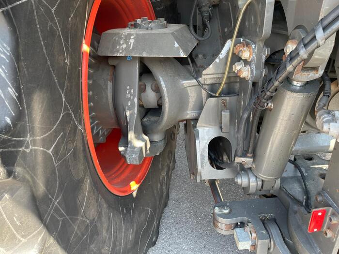 Claas Xerion 4000 - Farm tractor: picture 2 Claas Xerion 4000 - Farm tractor: picture 2