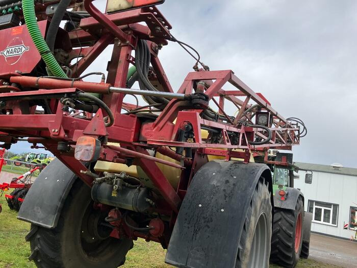Hardi NAVIGATOR 4000 - Trailed sprayer: picture 3 Hardi NAVIGATOR 4000 - Trailed sprayer: picture 3