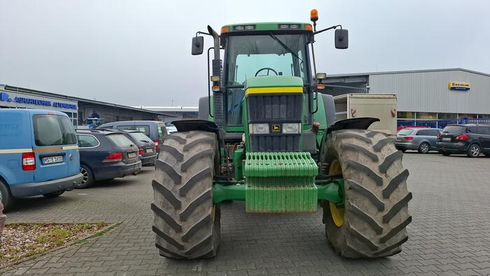 John Deere 7710 - Farm tractor: picture 1 John Deere 7710 - Farm tractor: picture 1