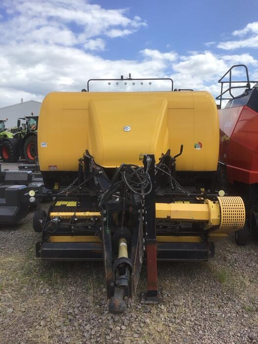 New Holland BB 9080 R - Square baler: picture 2 New Holland BB 9080 R - Square baler: picture 2