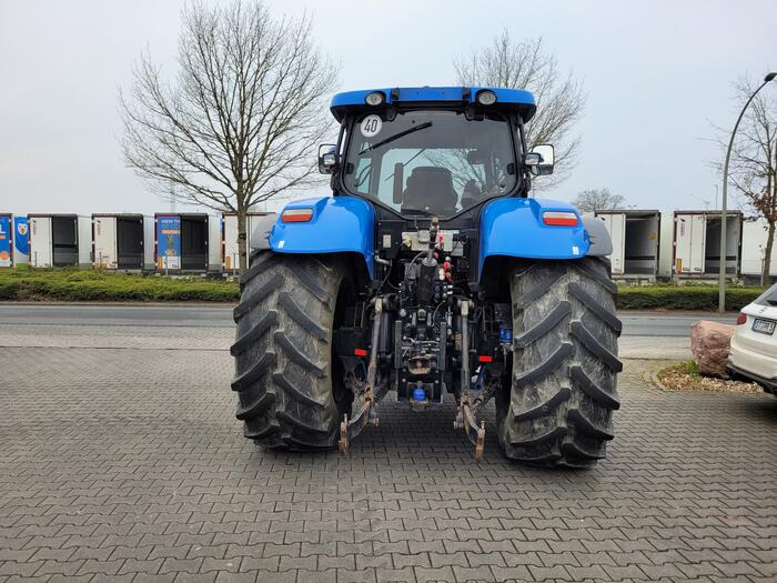 New Holland T 7.250 - Farm tractor: picture 2 New Holland T 7.250 - Farm tractor: picture 2