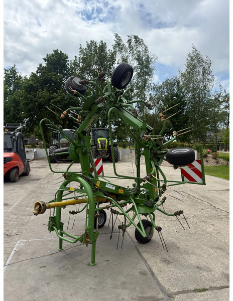 Krone KW 6.70/6 Schudder schuilstelling - Tedder/ Rake: picture 3 Krone KW 6.70/6 Schudder schuilstelling - Tedder/ Rake: picture 3