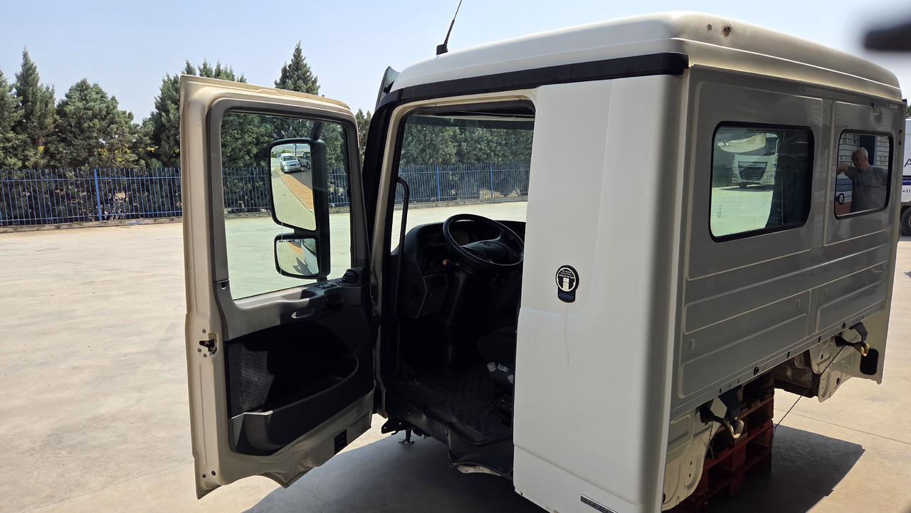 MERCEDES ACTROS MP3 MEDIUM - Cab: picture 4 MERCEDES ACTROS MP3 MEDIUM - Cab: picture 4