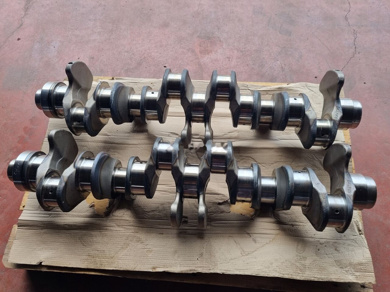 Mercedes-Benz ACTROS MP4 EURO6 Mercedes-Benz ACTROS MP4 EURO 6 - Crankshaft for Truck: picture 4 Mercedes-Benz ACTROS MP4 EURO6 Mercedes-Benz ACTROS MP4 EURO 6 - Crankshaft for Truck: picture 4