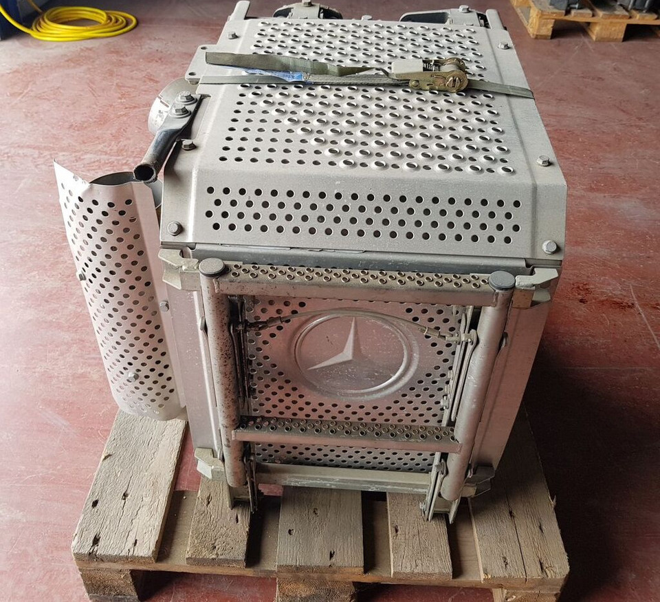 Mercedes-Benz GILLET Z308246 A 957 490 05 14 Mercedes-Benz - Catalytic converter for Truck: picture 3 Mercedes-Benz GILLET Z308246 A 957 490 05 14 Mercedes-Benz - Catalytic converter for Truck: picture 3