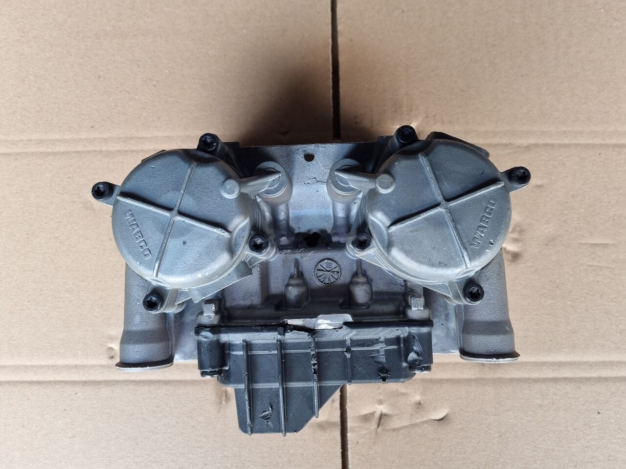 WABCO 4801060050 Mercedes-Benz ACTROS MP4 EURO 6 - ECU for Truck: picture 4 WABCO 4801060050 Mercedes-Benz ACTROS MP4 EURO 6 - ECU for Truck: picture 4