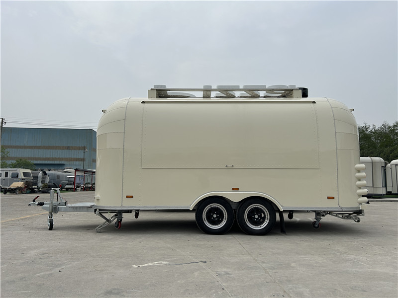 European Food Truck Pizza Food Truck, Smash Burger Foodtruck - Vending trailer: picture 4 European Food Truck Pizza Food Truck, Smash Burger Foodtruck - Vending trailer: picture 4