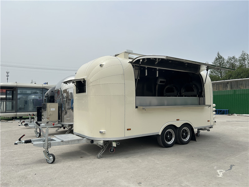 European Food Truck Pizza Food Truck, Smash Burger Foodtruck - Vending trailer: picture 2 European Food Truck Pizza Food Truck, Smash Burger Foodtruck - Vending trailer: picture 2