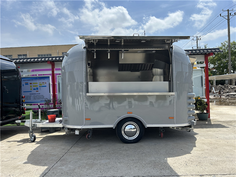 Small Food Trailer Crepes, Gelato & More | European Street Food Truck - Vending trailer: picture 1 Small Food Trailer Crepes, Gelato & More | European Street Food Truck - Vending trailer: picture 1