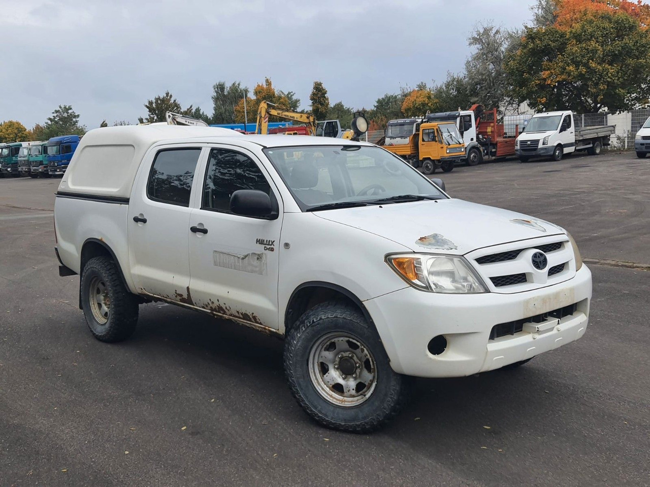 Toyota Hilux Double Cab 4x4 - SUV: picture 2 Toyota Hilux Double Cab 4x4 - SUV: picture 2