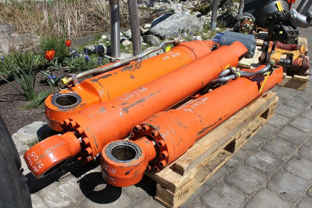 Atlas 2005 - Hydraulic cylinder for Construction machinery: picture 4 Atlas 2005 - Hydraulic cylinder for Construction machinery: picture 4
