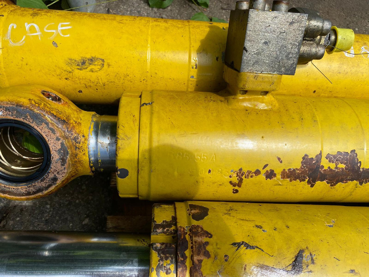 Case 888 P - Hydraulic cylinder for Construction machinery: picture 4 Case 888 P - Hydraulic cylinder for Construction machinery: picture 4
