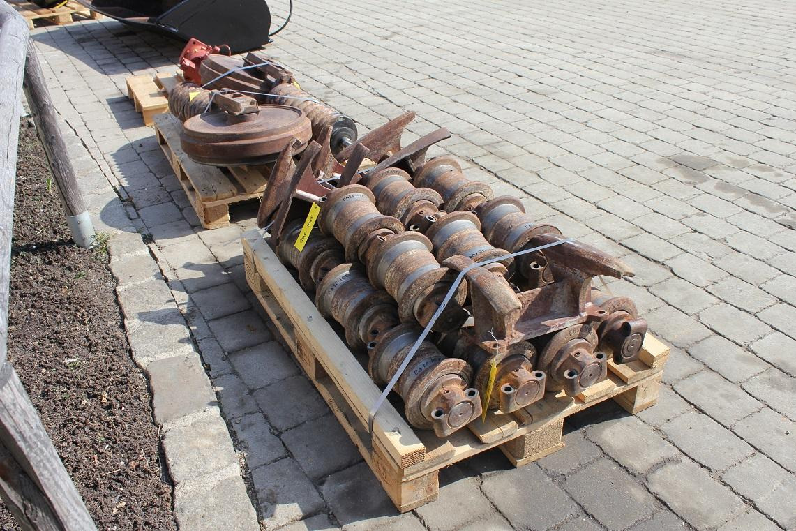 Case Poclain 1088 - Track roller for Construction machinery: picture 3 Case Poclain 1088 - Track roller for Construction machinery: picture 3
