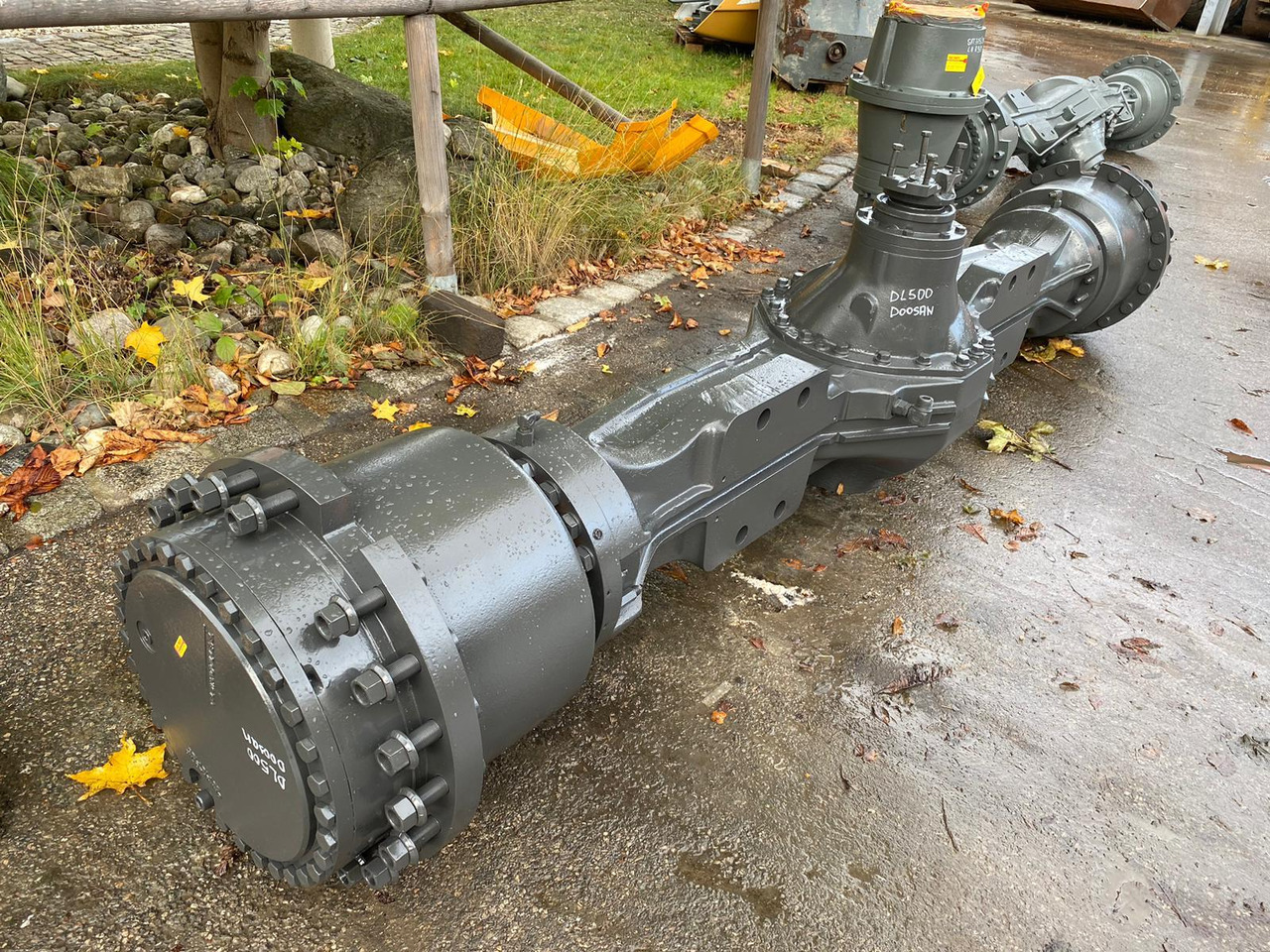 Doosan DL 500 - Axle and parts for Construction machinery: picture 1 Doosan DL 500 - Axle and parts for Construction machinery: picture 1