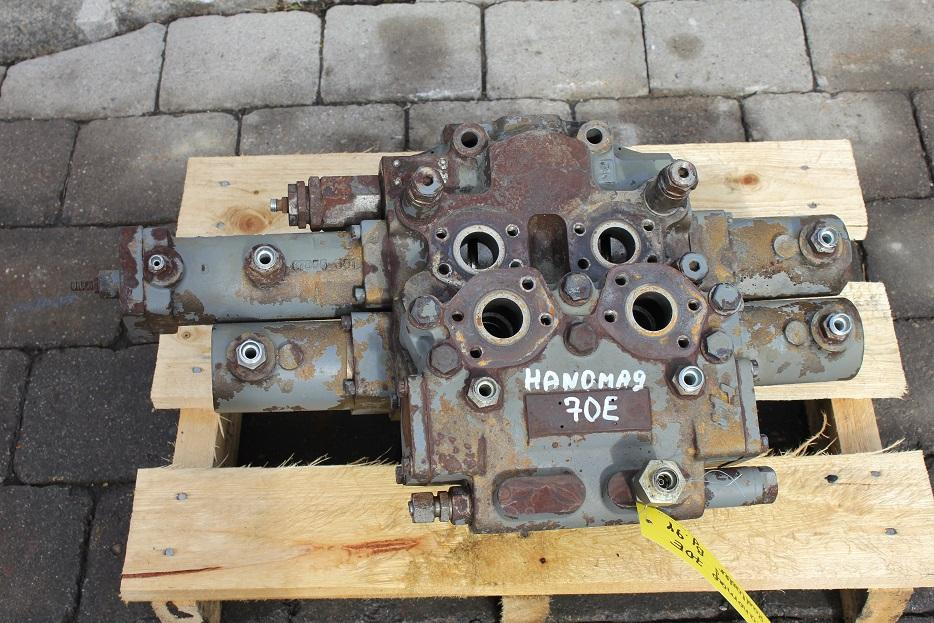 Hanomag 70E - Hydraulic valve for Construction machinery: picture 1 Hanomag 70E - Hydraulic valve for Construction machinery: picture 1