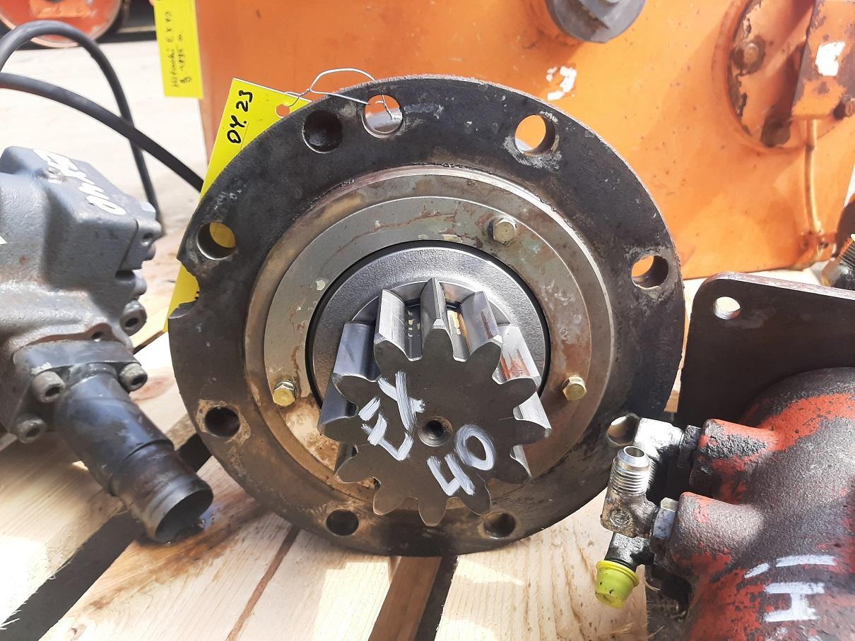 Hitachi EX 40 - Swing motor for Construction machinery: picture 3 Hitachi EX 40 - Swing motor for Construction machinery: picture 3