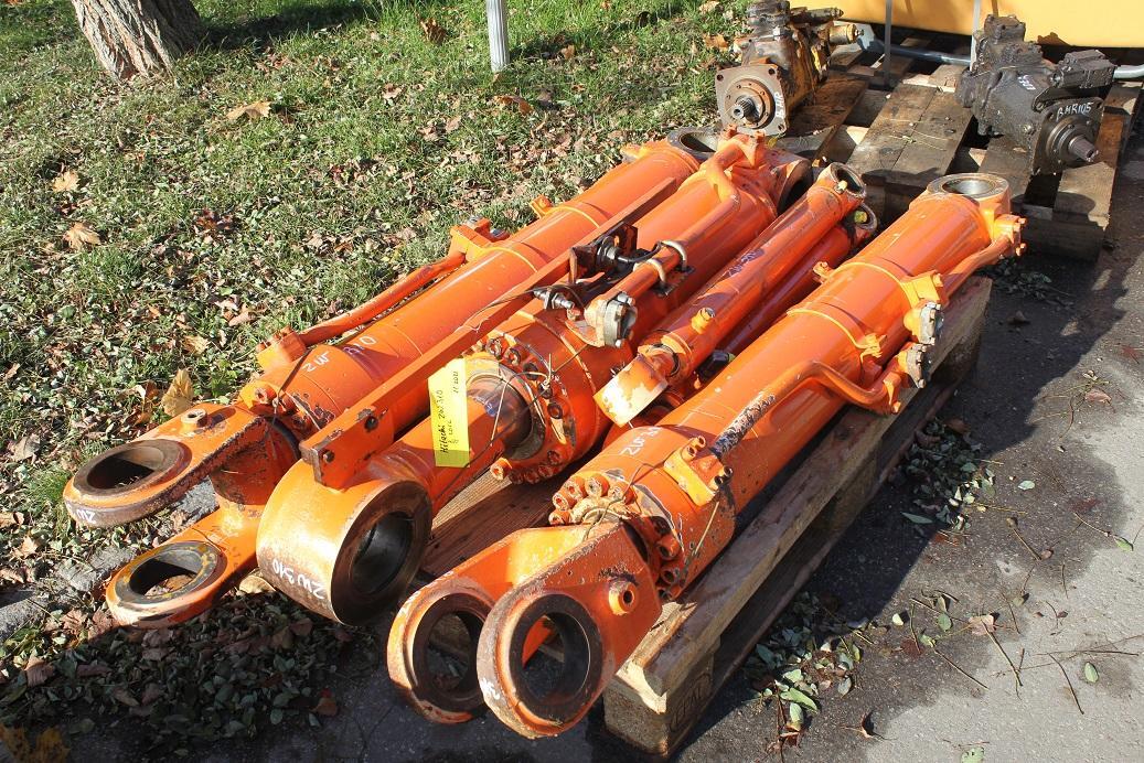 Hitachi ZW 310 - Hydraulic cylinder for Construction machinery: picture 3 Hitachi ZW 310 - Hydraulic cylinder for Construction machinery: picture 3