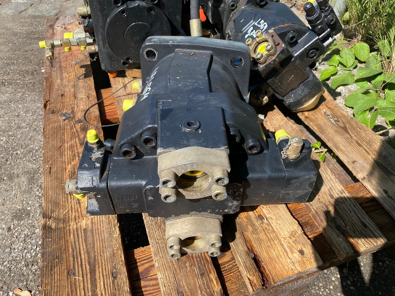 Hydromatik A6VM 200 DA aus L564 - Hydraulic pump for Construction machinery: picture 3 Hydromatik A6VM 200 DA aus L564 - Hydraulic pump for Construction machinery: picture 3