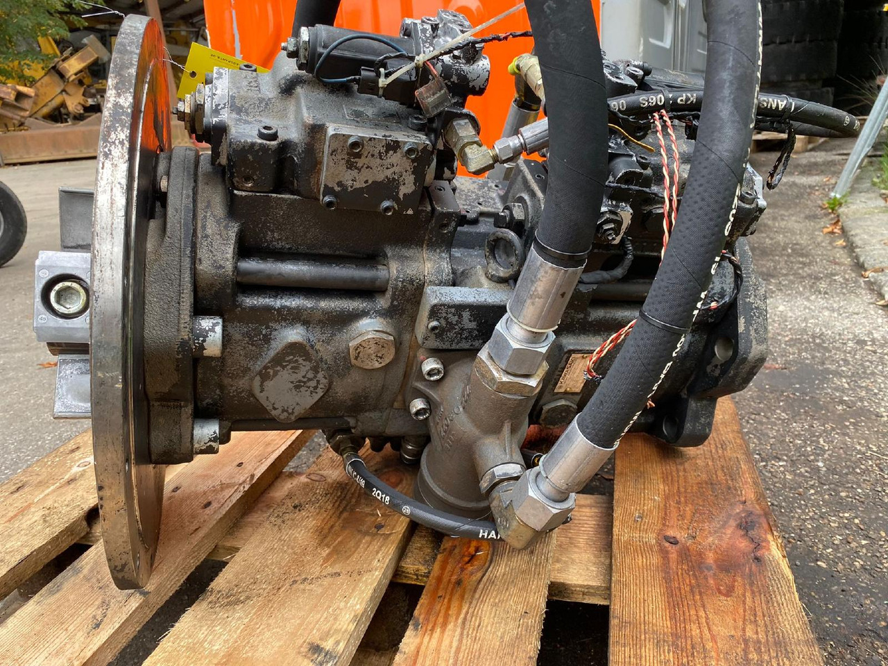 Kawasaki K3V112 aus Fiat Kobelco E 215 - Hydraulic pump for Construction machinery: picture 1 Kawasaki K3V112 aus Fiat Kobelco E 215 - Hydraulic pump for Construction machinery: picture 1