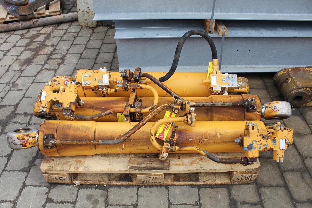 Liebherr A 922 LIT - Hydraulic cylinder for Construction machinery: picture 2 Liebherr A 922 LIT - Hydraulic cylinder for Construction machinery: picture 2