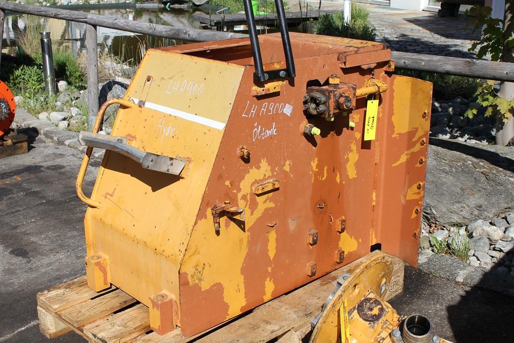 Fuel tank for Excavator Liebherr A900B: picture 11