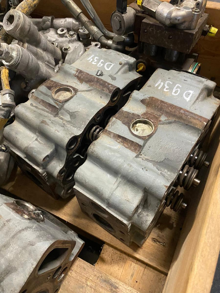 Engine and parts for Construction machinery Liebherr D934S A7: picture 8