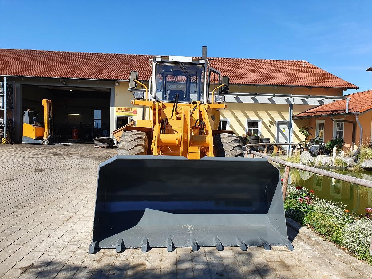 Wheel loader Liebherr L 521: picture 12