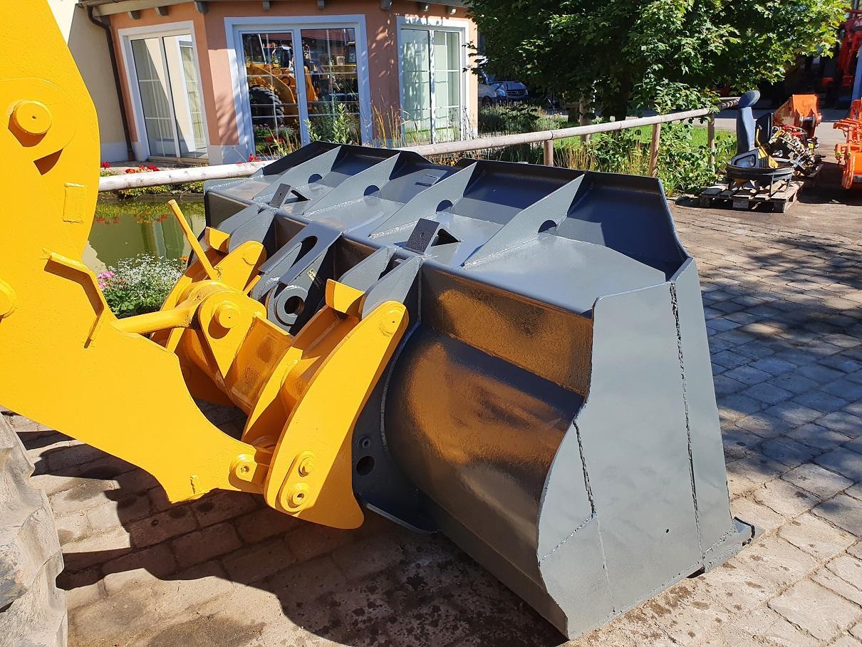 Wheel loader Liebherr L 521: picture 8