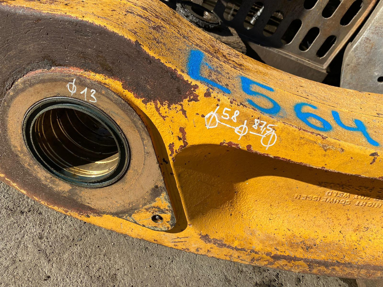 Liebherr L 564 - Boom: picture 3 Liebherr L 564 - Boom: picture 3