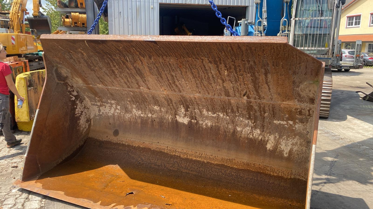 Liebherr L 564 - Loader bucket: picture 2 Liebherr L 564 - Loader bucket: picture 2