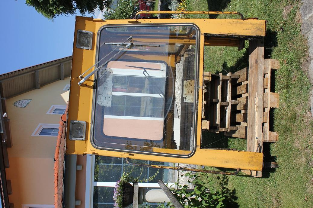 Liebherr LR 621 - Cab for Construction machinery: picture 4 Liebherr LR 621 - Cab for Construction machinery: picture 4