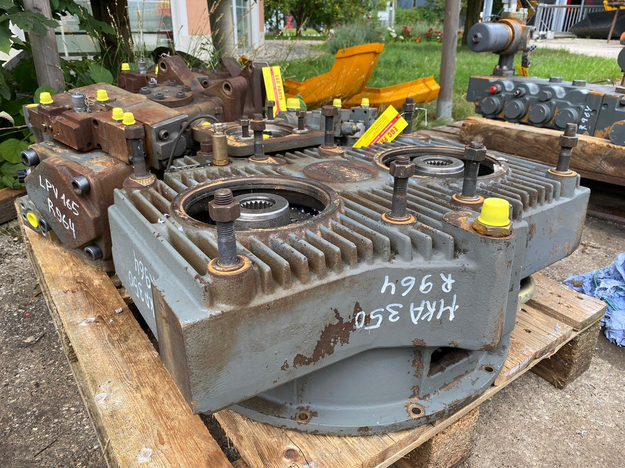Liebherr MKA 350 aus LH R964 - Hydraulic pump for Construction machinery: picture 1 Liebherr MKA 350 aus LH R964 - Hydraulic pump for Construction machinery: picture 1