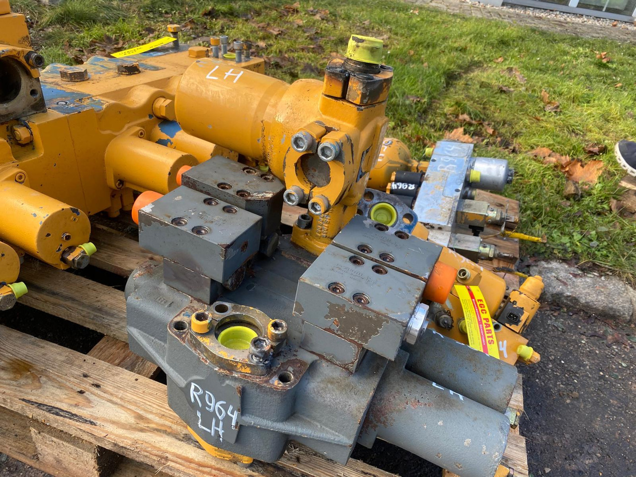 Liebherr R 964 B LIT - Hydraulic valve for Construction machinery: picture 5 Liebherr R 964 B LIT - Hydraulic valve for Construction machinery: picture 5