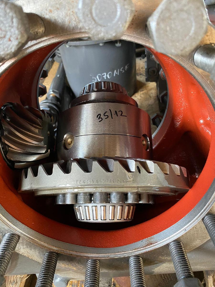 ZF MS E 3070 II - Axle and parts for Construction machinery: picture 2 ZF MS E 3070 II - Axle and parts for Construction machinery: picture 2