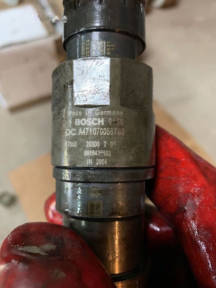 Bosch 0445120288 Mercedes-Benz Actros Scania MAN - Injector for Truck: picture 3 Bosch 0445120288 Mercedes-Benz Actros Scania MAN - Injector for Truck: picture 3