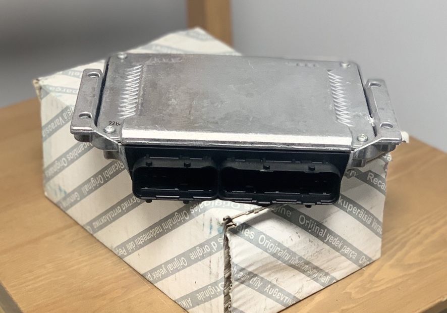 Bosch Sterownik Silnika Engine Control Ducato 2.8 HDI 281011755 for FIAT Ducato Boxer Jumper 2.8HDI 2000 - 2006 Oryginał NOWY commercial vehicle - ECU for Van: picture 3 Bosch Sterownik Silnika Engine Control Ducato 2.8 HDI 281011755 for FIAT Ducato Boxer Jumper 2.8HDI 2000 - 2006 Oryginał NOWY commercial vehicle - ECU for Van: picture 3