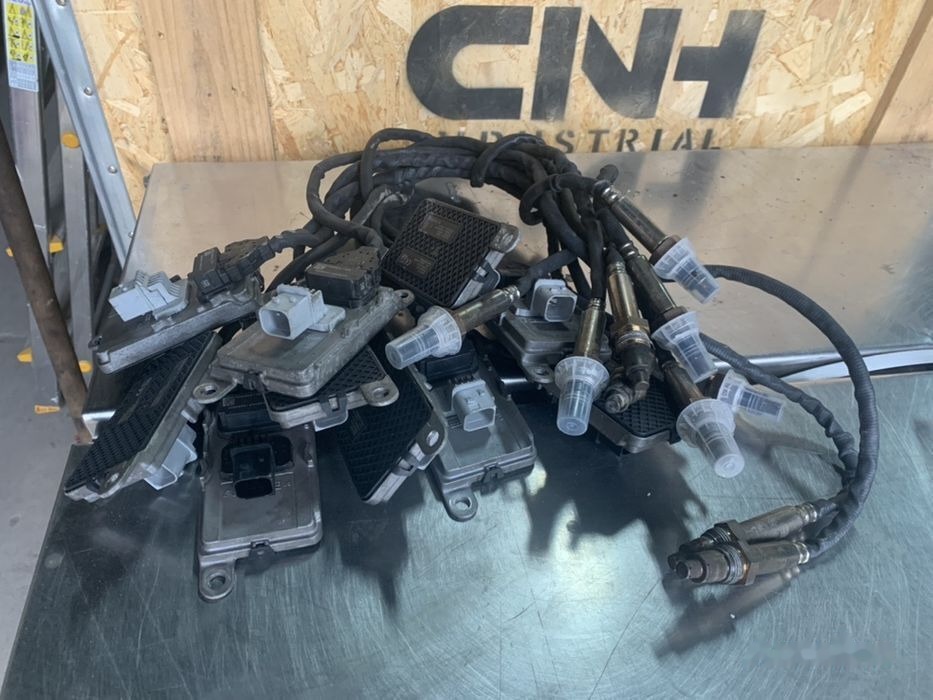 Continental NOX Adblue Daf xf 106 Cummins Euro 6 4326862 DAF Xf 106 Euro 6 / 4326862 NOX Czujnik Spalin truck - Sensor for Truck: picture 1 Continental NOX Adblue Daf xf 106 Cummins Euro 6 4326862 DAF Xf 106 Euro 6 / 4326862 NOX Czujnik Spalin truck - Sensor for Truck: picture 1