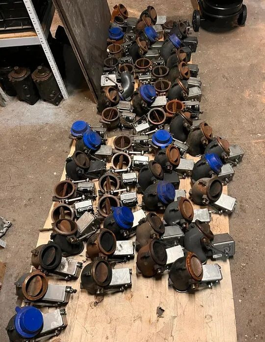 IVECO STRALIS E6 HAMULEC GÓRSKI ZAWÓR 5801860438 IVECO STRALIS EURO 6 5801860438 IVECO - Brake parts for Truck: picture 1 IVECO STRALIS E6 HAMULEC GÓRSKI ZAWÓR 5801860438 IVECO STRALIS EURO 6 5801860438 IVECO - Brake parts for Truck: picture 1