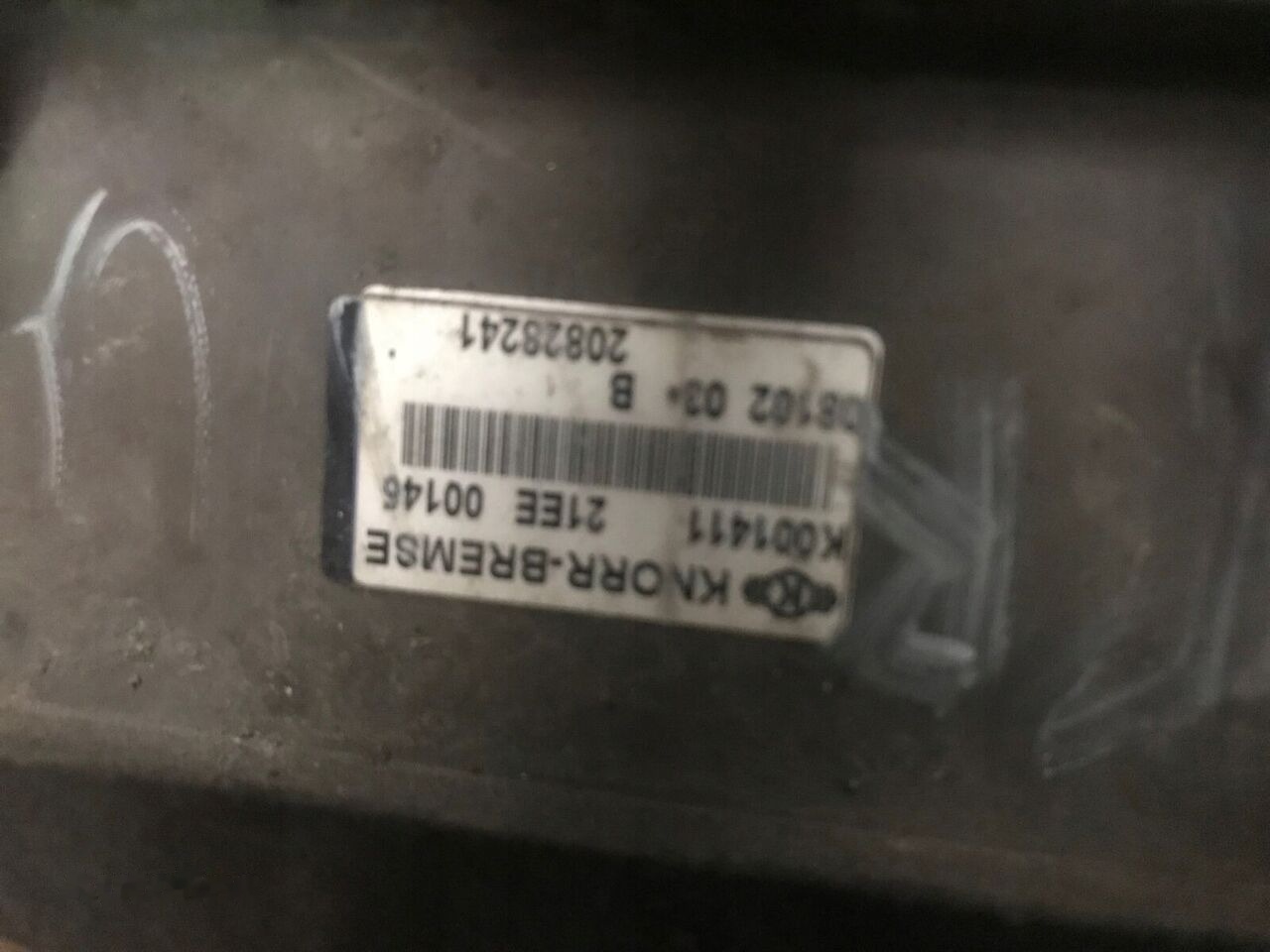 Knorr-Bremse K001411 Volvo FM FH Renault - Brake valve for Truck: picture 3 Knorr-Bremse K001411 Volvo FM FH Renault - Brake valve for Truck: picture 3